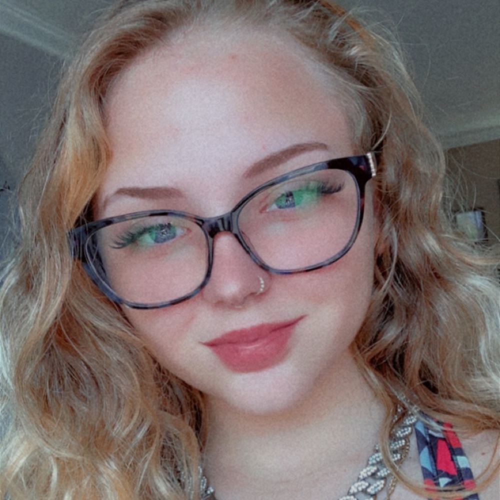 Meet your Posher, Lacey